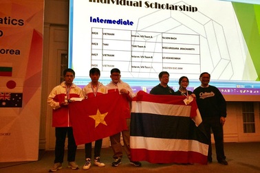 Học sinh Hoàn Kiếm lập kỉ lục tại kì thi Vô địch các đội tuyển Toán quốc tế WMTC 2016