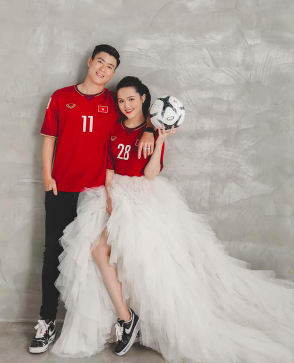 Đám cưới cầu thủ Duy Mạnh ngày 9/2 sẽ quy tụ nhiều ngôi sao showbiz - 5 Đám cưới cầu thủ Duy Mạnh ngày 9/2 sẽ quy tụ nhiều ngôi sao showbiz - 5