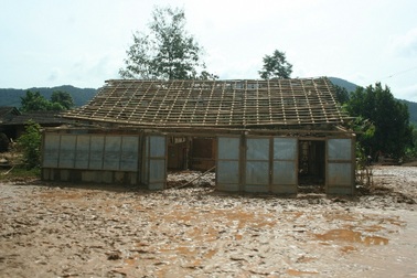 Hoãn các cuộc họp không cần thiết để khắc phục hậu quả bão lũ