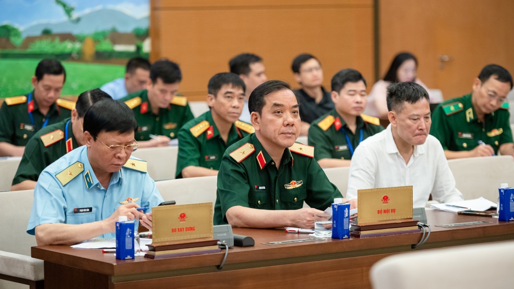 Đề xuất bỏ chức danh Chính ủy Bộ chỉ huy Bộ đội Biên phòng tỉnh - 2 Đề xuất bỏ chức danh Chính ủy Bộ chỉ huy Bộ đội Biên phòng tỉnh - 2