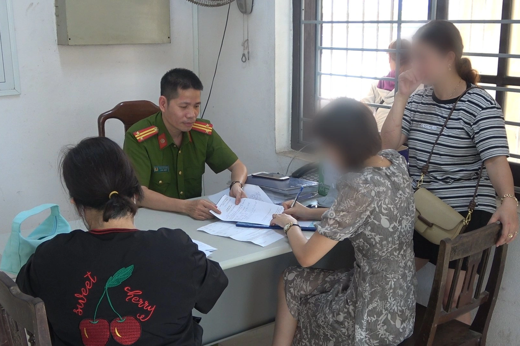 Làm giả biên lai giao dịch chuyển khoản để lừa đảo - 1 Làm giả biên lai giao dịch chuyển khoản để lừa đảo - 1