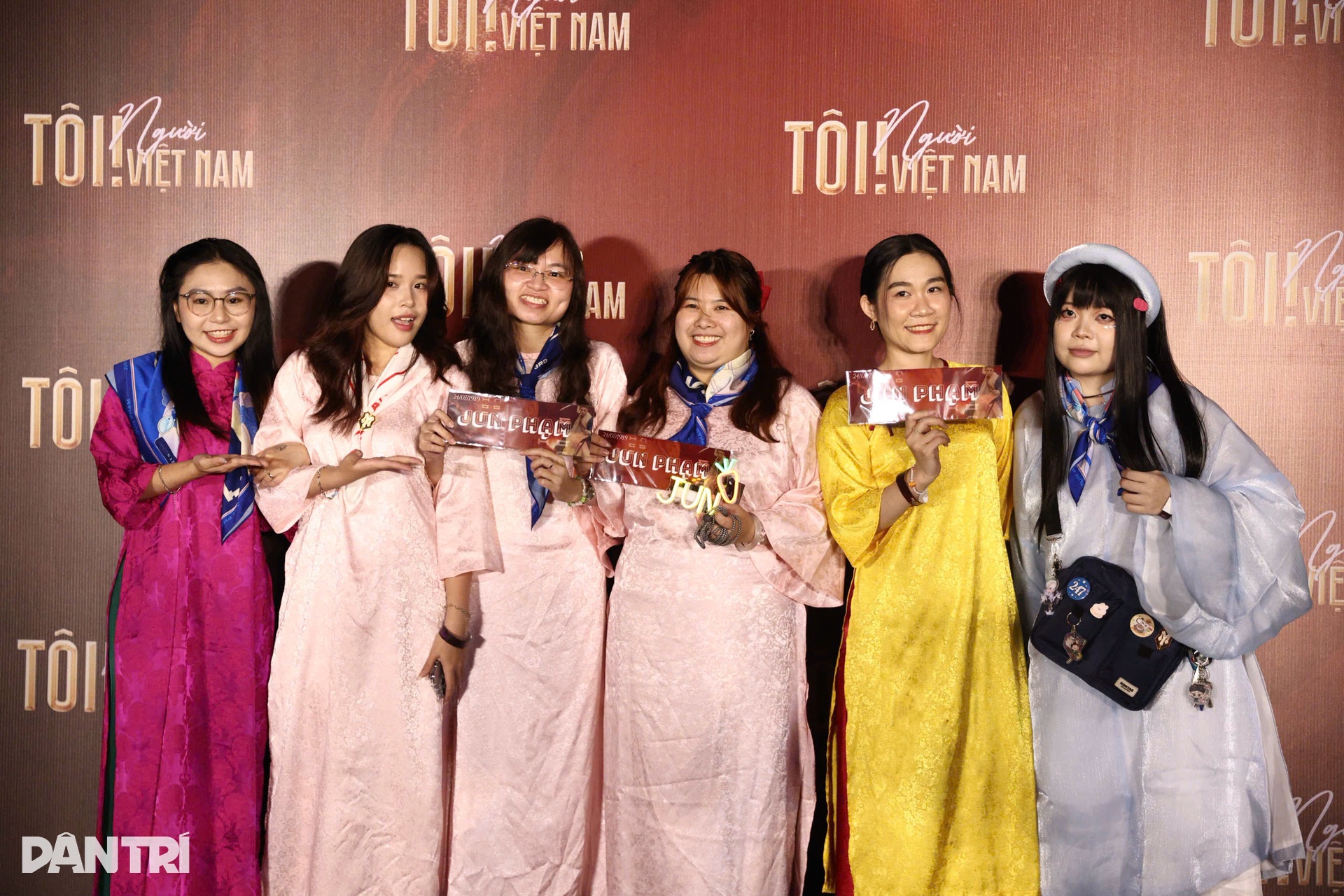 Hẹn nhau mặc áo dài, lan tỏa tinh thần dân tộc tại Tôi! Người Việt Nam - 6 Hẹn nhau mặc áo dài, lan tỏa tinh thần dân tộc tại Tôi! Người Việt Nam - 6