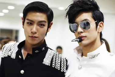 Se7en động viên T.O.P giữa thời điểm khó khăn