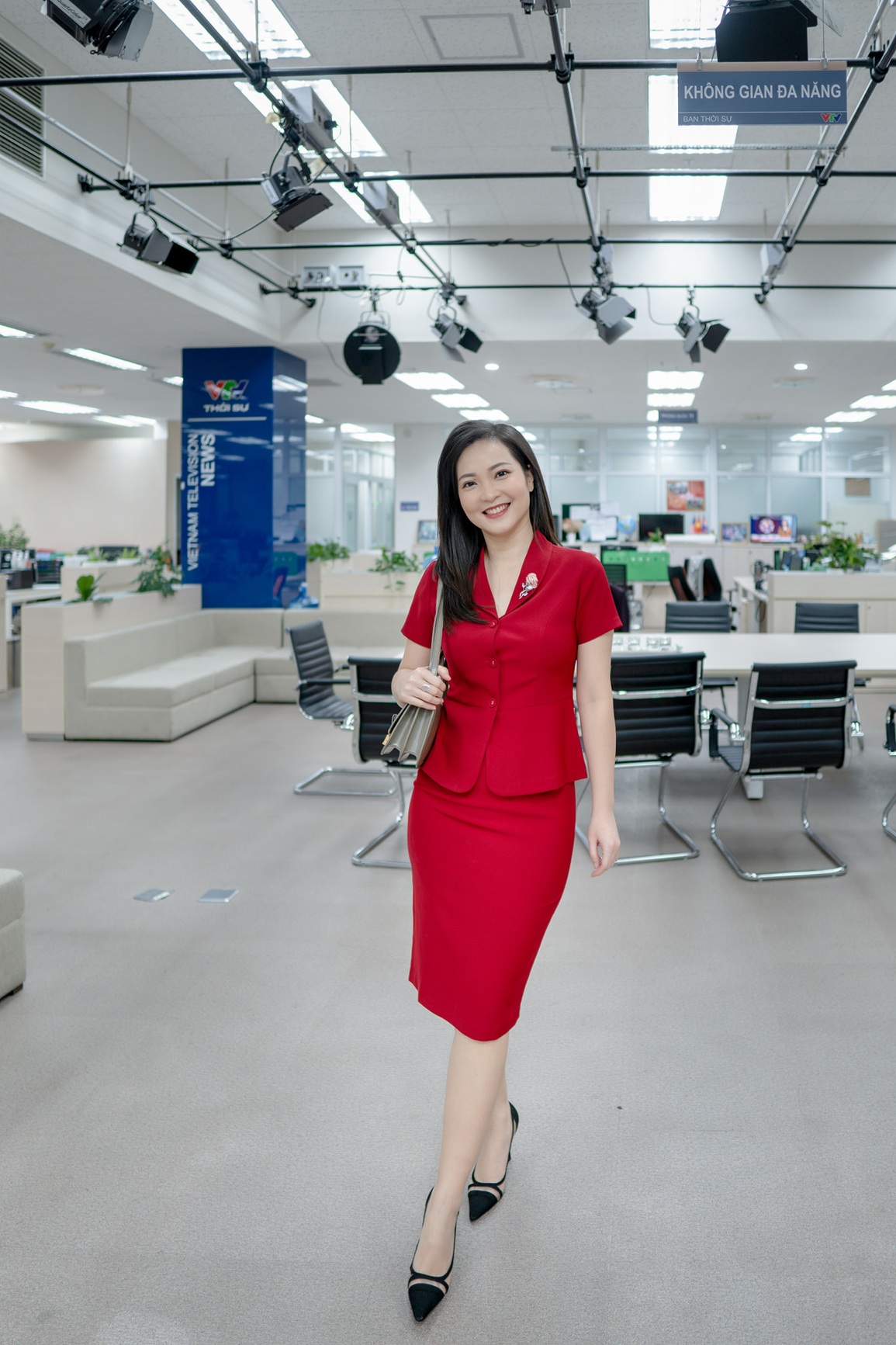 BTV Phương Thảo nói gì khi chính thức trở lại dẫn bản tin Thời sự VTV? - 8 BTV Phương Thảo nói gì khi chính thức trở lại dẫn bản tin Thời sự VTV? - 8