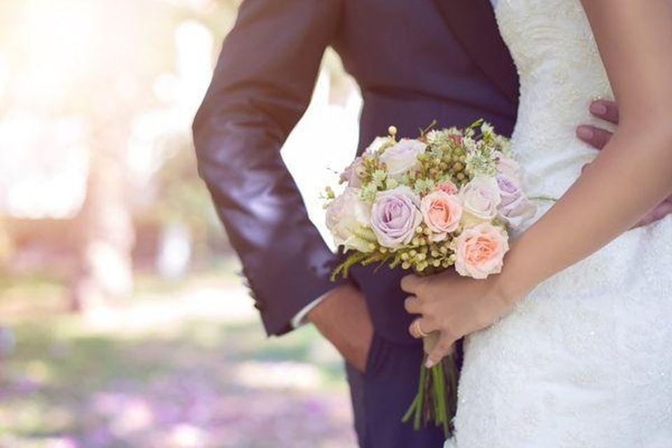 Cưới vợ 4 lần, ly hôn 3 lần trong hơn 1 tháng để nghỉ phép dài ngày - 1