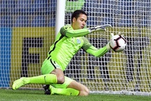 Filip Nguyễn xuất sắc cản phá phạt đền giúp Slovan Liberec đi tiếp