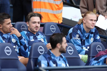 Băng ghế dự bị đắt giá nhất lịch sử bóng đá của Man City