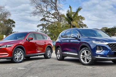 Thấy gì khi ba hãng ô tô Việt "cân" được gần chục ông lớn liên doanh?