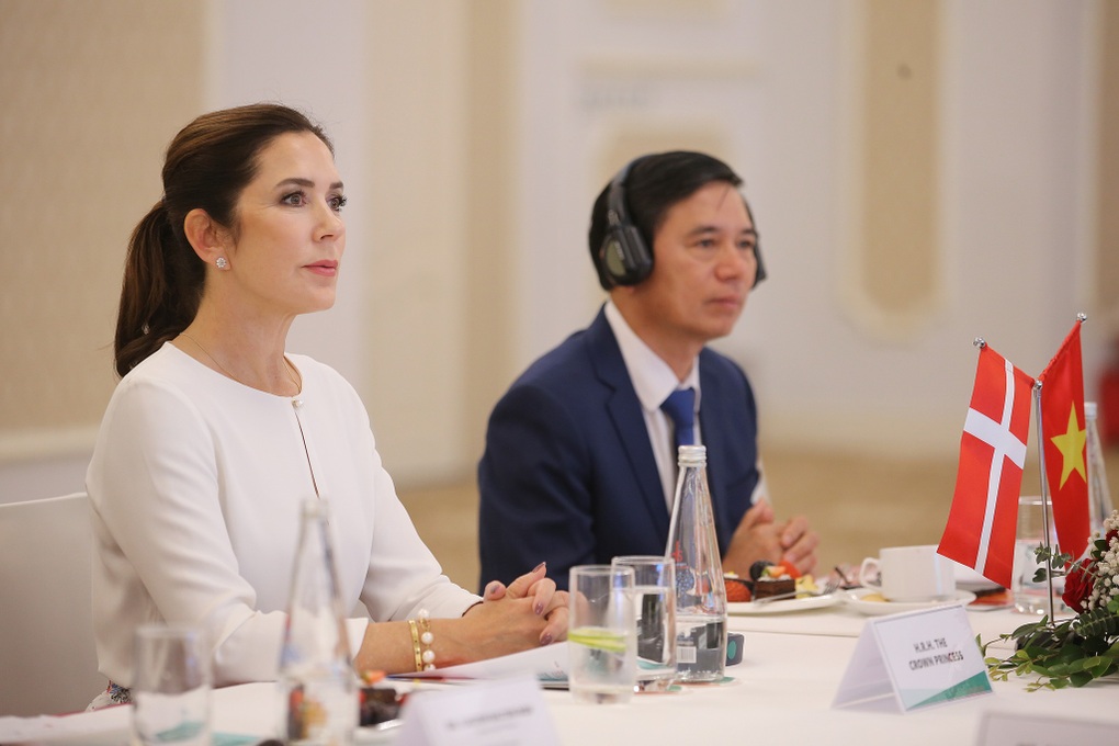 Hai ngày bận rộn của Thái tử và Công nương Đan Mạch tại Việt Nam - 15 Hai ngày bận rộn của Thái tử và Công nương Đan Mạch tại Việt Nam - 15