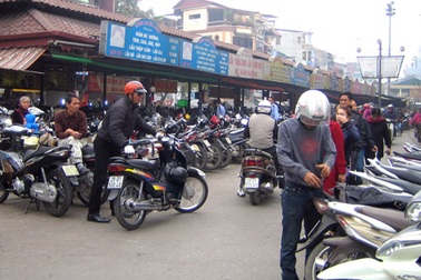 Tết đến lại loạn giá vé gửi xe ở Hà Nội