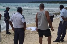 Thi thể nhiễm Covid-19 dạt vào bờ, cả quốc đảo đóng cửa