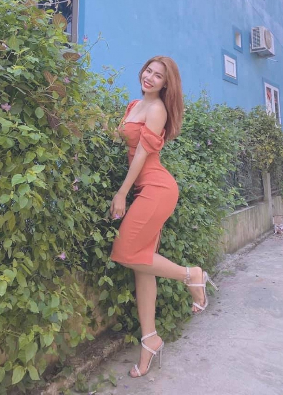 Tự ti vì vóc dáng cò hương, cô gái tập thể hình lột xác thành người mẫu - 1 Tự ti vì vóc dáng cò hương, cô gái tập thể hình lột xác thành người mẫu - 1