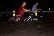 TPHCM: Hàng nghìn tỉ đồng không ngăn nổi nước ngập!