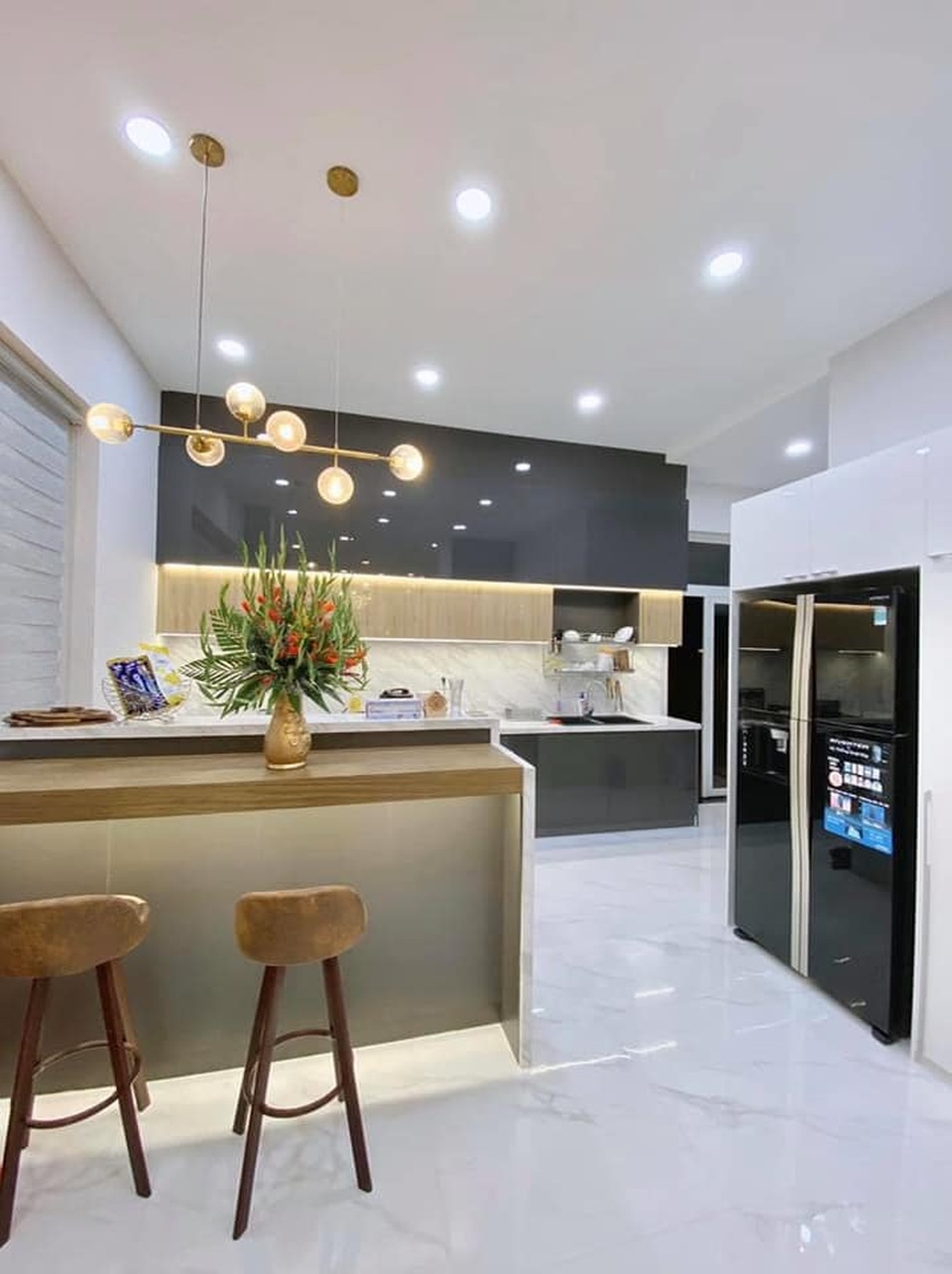 Chàng trai Bình Thuận chi gần 7 tỷ đồng để xây biệt thự tặng cha mẹ - 6 Chàng trai Bình Thuận chi gần 7 tỷ đồng để xây biệt thự tặng cha mẹ - 6