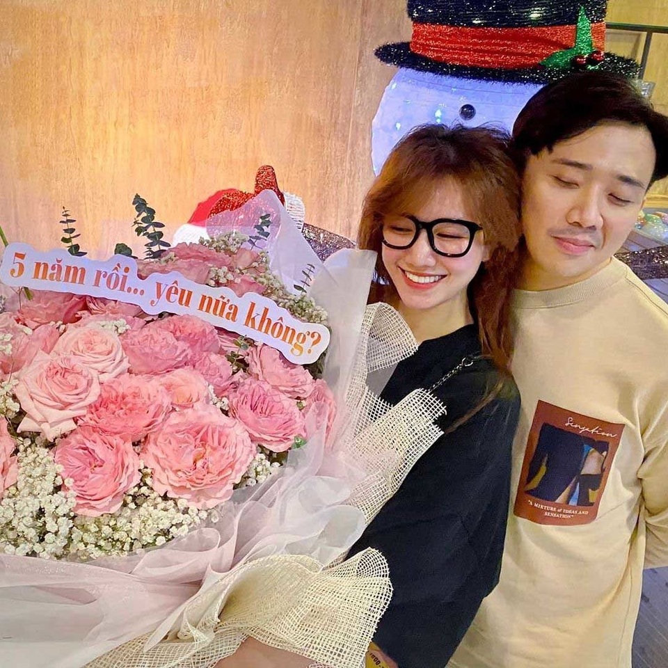 Những mỹ nhân Việt được chồng hết mực cưng chiều sau khi kết hôn - 2 Những mỹ nhân Việt được chồng hết mực cưng chiều sau khi kết hôn - 2