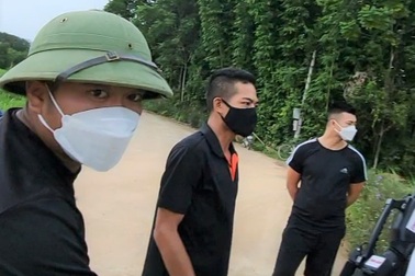 Nhóm phóng viên tố bị cản trở, hành hung khi ghi hình "đất tặc"