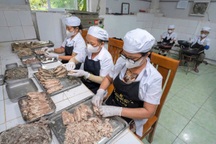 Làm ruốc cá rô "tiến vua" bán Tết giúp người đàn ông đổi đời