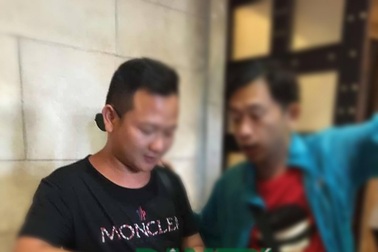 Bức xúc tình trạng người nước ngoài hướng dẫn du lịch “chui”