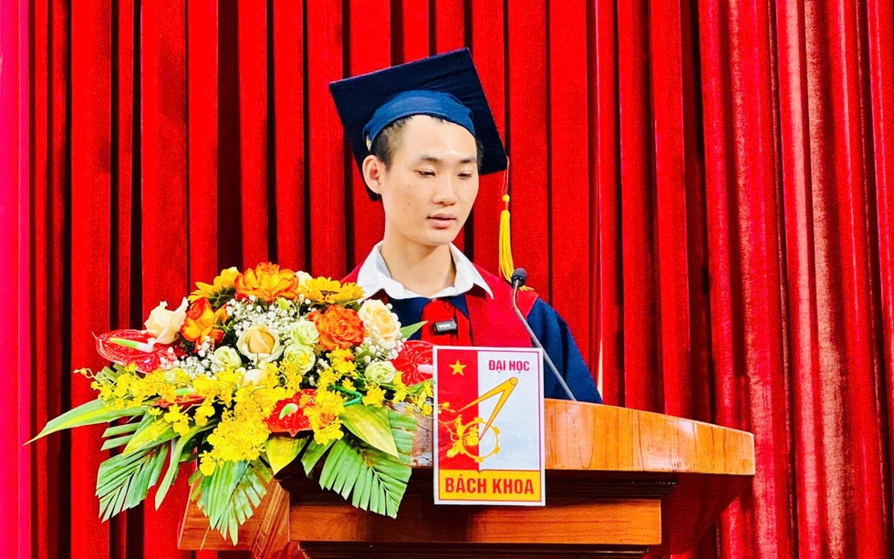 Thay bố mẹ viết giấc mơ đi học, nam sinh tốt nghiệp xuất sắc ĐH Bách khoa - 5 Thay bố mẹ viết giấc mơ đi học, nam sinh tốt nghiệp xuất sắc ĐH Bách khoa - 5