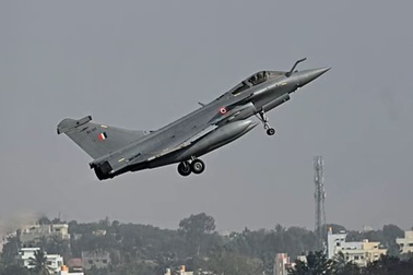 Ấn Độ bác tin đồn tạm dừng mua vũ khí Mỹ