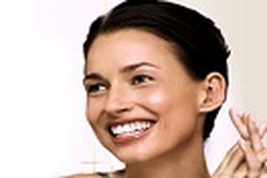 Làm răng sứ bằng máy tính