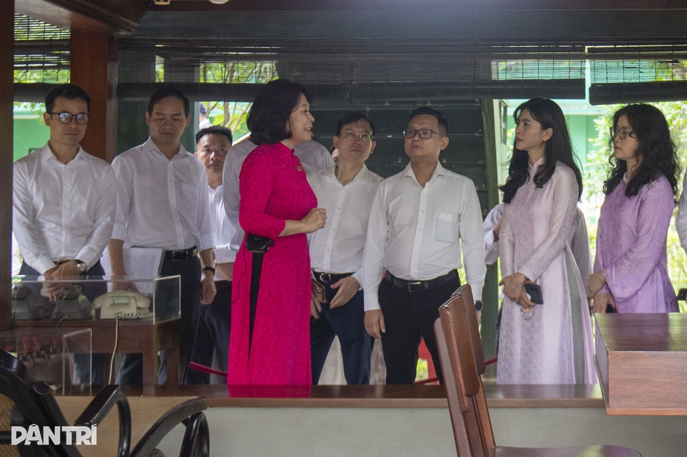 Ngôi nhà sàn giản dị và nếp sống thanh cao của Bác Hồ - 5