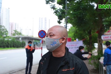 Người Hà Nội san sẻ cơm áo gạo tiền với những hoàn cảnh khó khăn