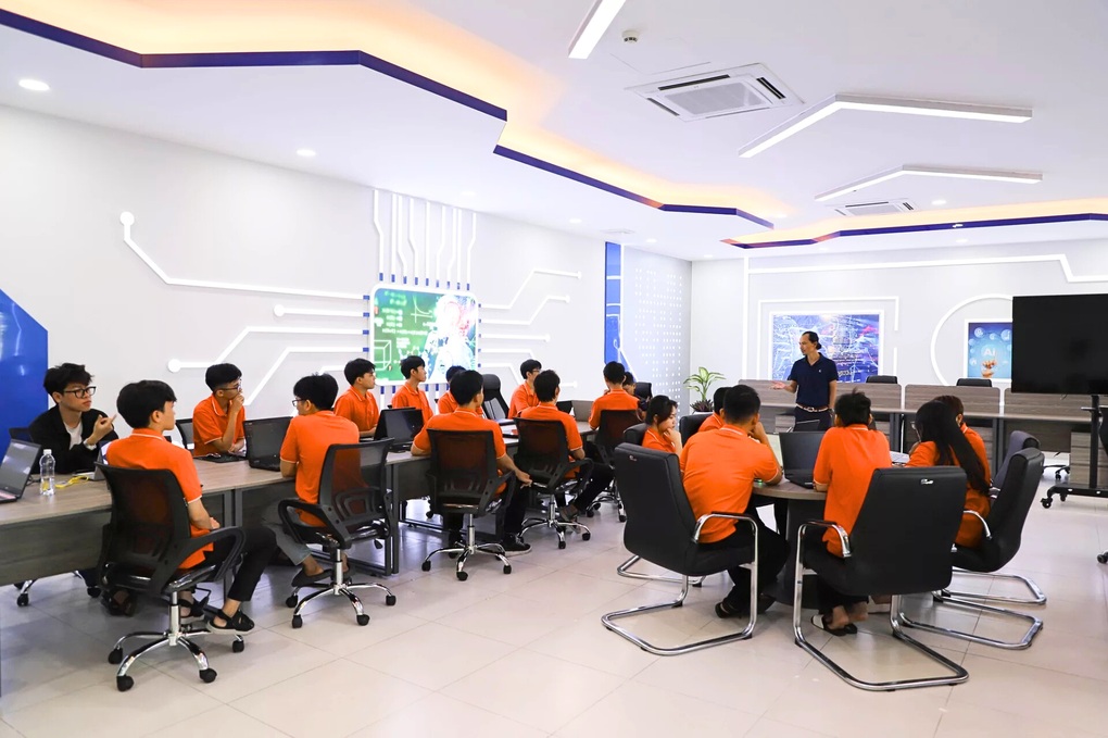 Tiến sĩ thời đại 4.0: Khi ổn định không còn là đích đến - 4 Tiến sĩ thời đại 4.0: Khi ổn định không còn là đích đến - 4