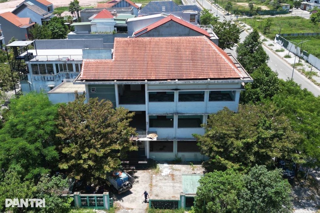 Vụ nhà công sản hoang tàn sau bàn giao: Đơn vị chủ quản nhận lỗi - 3 Vụ nhà công sản hoang tàn sau bàn giao: Đơn vị chủ quản nhận lỗi - 3