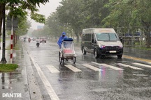 Bão Fengshen tan trên biển, chiều nay miền Trung mưa lớn