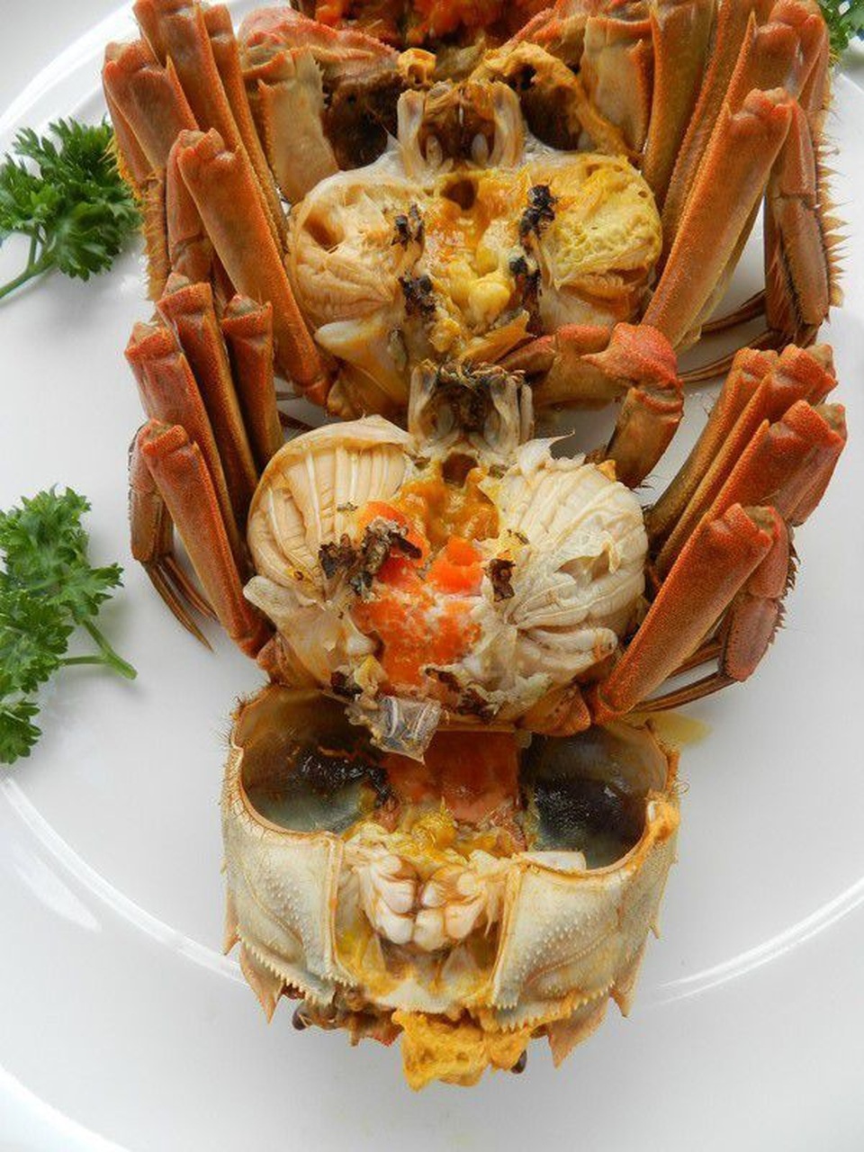 Ăn 1 con cua lạ giá 1 chỉ vàng, ngả mũ chơi sang của nhà giàu Việt - 8 Ăn 1 con cua lạ giá 1 chỉ vàng, ngả mũ chơi sang của nhà giàu Việt - 8