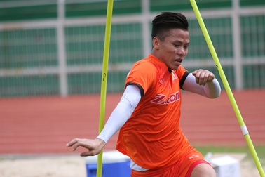 Tranh thủ nắng đẹp, đội tuyển Việt Nam chạy hết công suất