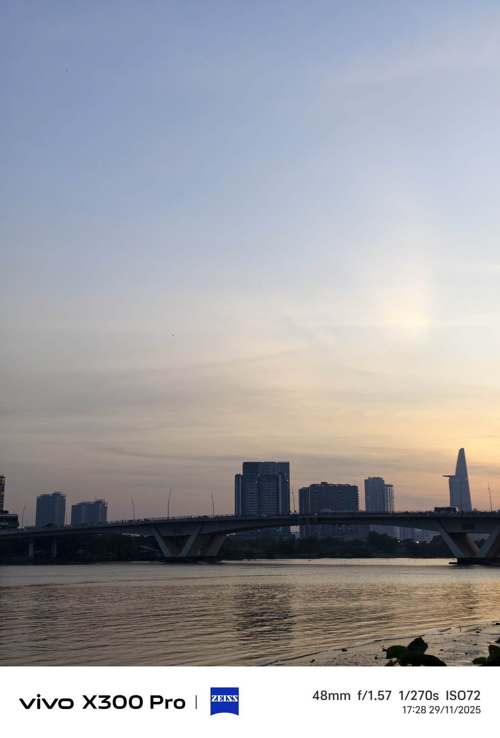 vivo X300 Pro đối đầu iPhone 17 Pro Max: Đâu là lựa chọn phù hợp? - 6 vivo X300 Pro đối đầu iPhone 17 Pro Max: Đâu là lựa chọn phù hợp? - 6