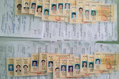 Đình chỉ 5 năm với trường hợp mang điện thoại vào phòng sát hạch GPLX