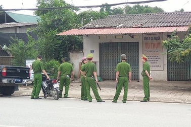 Can ngăn vợ chồng cãi nhau, một cảnh sát 113 bị chém