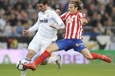 So sánh màn đọ tài trên sân ở trận derby Madrid