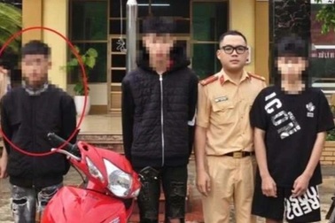 Nam thanh niên bốc đầu xe máy rồi đăng clip lên mạng xã hội để câu view