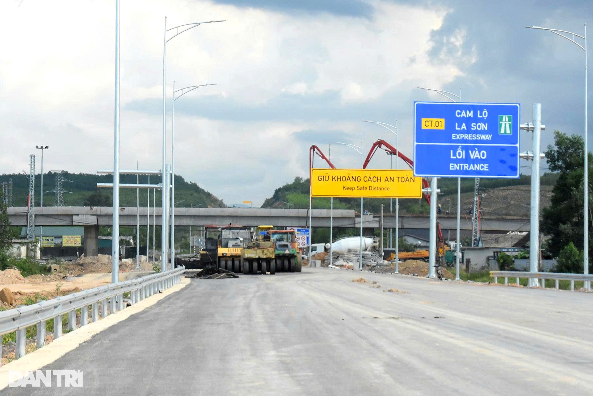 Cao tốc Vạn Ninh - Cam Lộ trước ngày thông xe kỹ thuật - 9 Cao tốc Vạn Ninh - Cam Lộ trước ngày thông xe kỹ thuật - 9