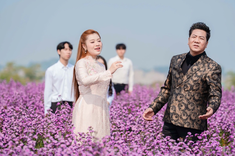 NSND Quốc Hưng kể câu chuyện dân tộc bằng ngôn ngữ trường ca - 2