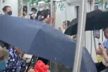 Tàu đường sắt Cát Linh - Hà Đông bị "dột": Trải nghiệm đáng quên