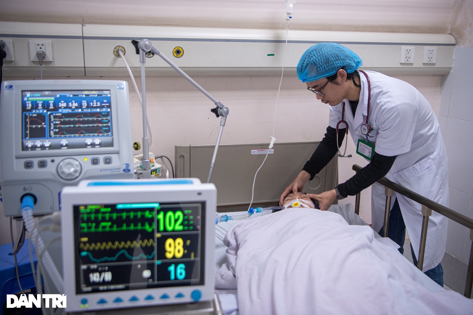 Ca trực Tết trăm lần báo động cứu bệnh nhân - 8 Ca trực Tết trăm lần báo động cứu bệnh nhân - 8