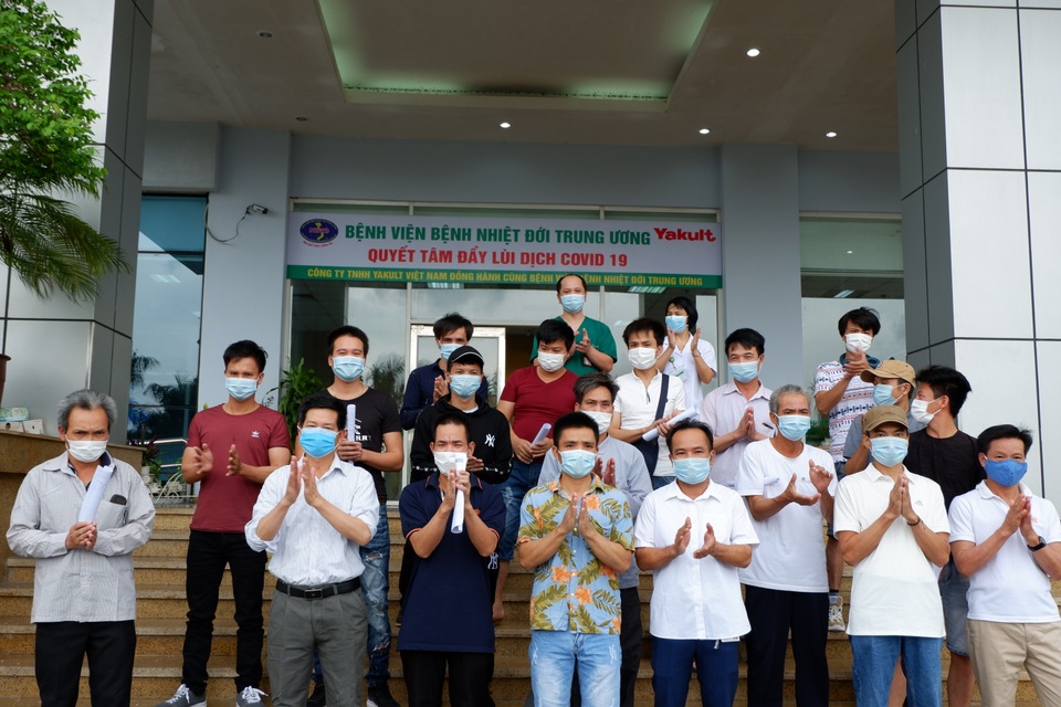 Bức tranh đặc biệt giúp bệnh nhân Covid-19 trở về Việt Nam - 2