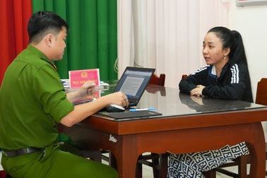 Một phụ nữ mạo danh Giám đốc Công an Hậu Giang lừa đảo gần 1 tỷ đồng