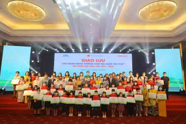 Lễ trao giải chương trình "An toàn giao thông cho nụ cười trẻ thơ" năm học 2021-2022