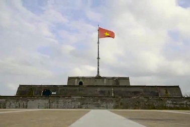 Hà Thu thực hiện clip giới thiệu về bản thân