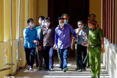 Xuất hiện tình tiết bất ngờ tại tòa trong ngày đầu xét xử vụ Tuấn "khỉ"