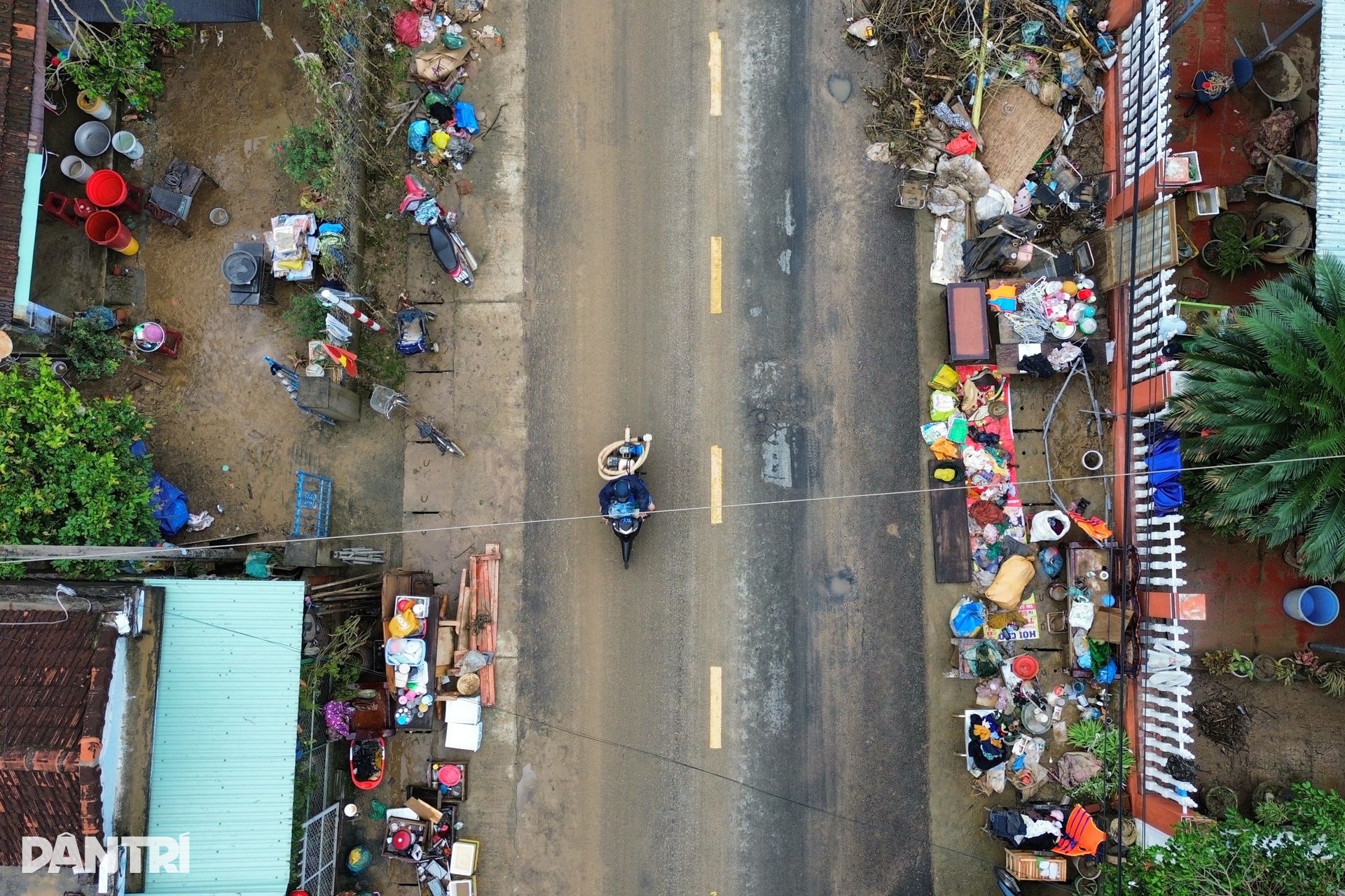 Nơi cơn đại hồng thủy vừa đi qua - 6