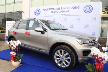 Thêm đại lý, Volkswagen giảm giá xe tại Việt Nam