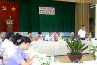 “Bội thực”... họp!