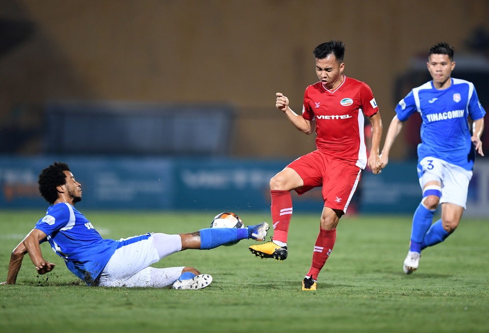 CLB Viettel quyết giữ ngôi đầu bảng V-League trước áp lực từ CLB Hà Nội - 1 CLB Viettel quyết giữ ngôi đầu bảng V-League trước áp lực từ CLB Hà Nội - 1
